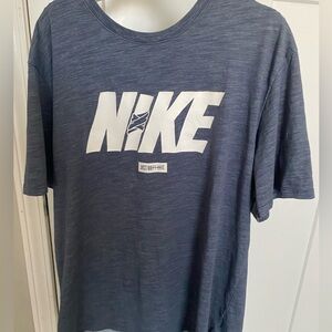 Nike Dri-Fit Tee Men’s Large